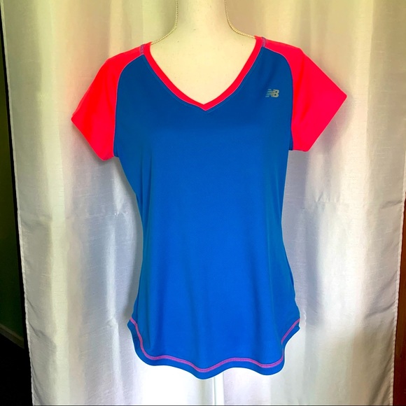 Large New balance V-neck short sleeve Tee - Picture 1 of 7